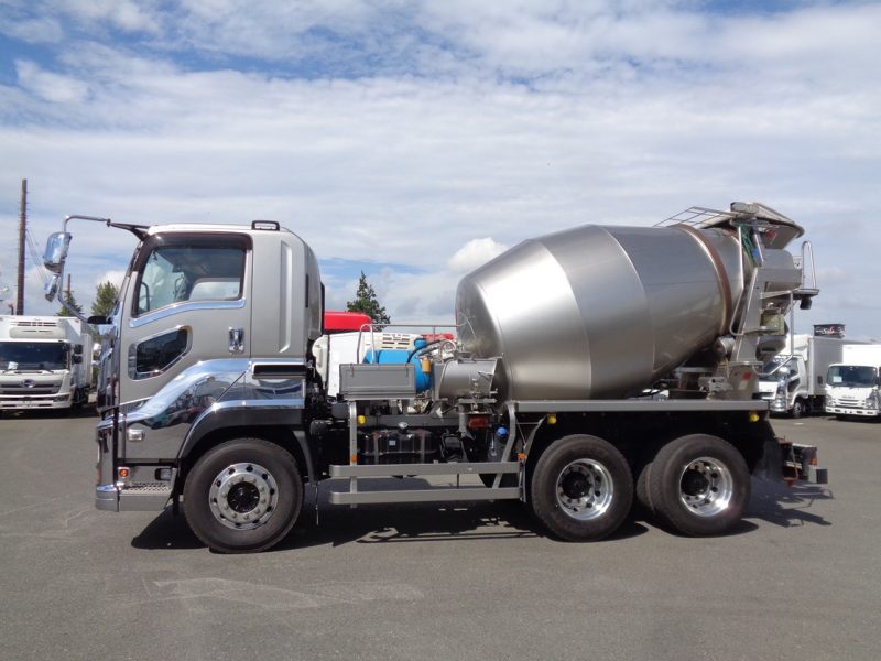 いすゞ 大型トラック ミキサー4.4m3カヤバ 画像