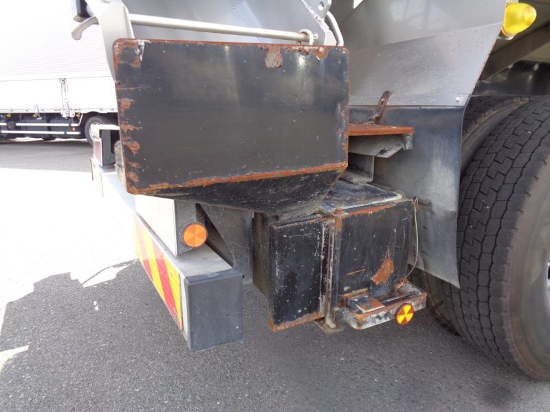 いすゞ 大型トラック ミキサー4.4m3カヤバ 画像