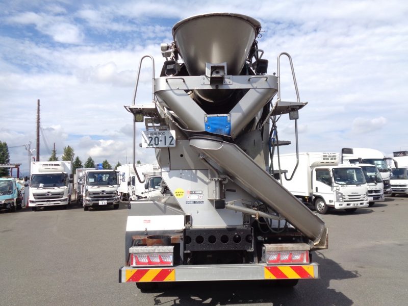 いすゞ 大型トラック ミキサー4.4m3カヤバ 画像