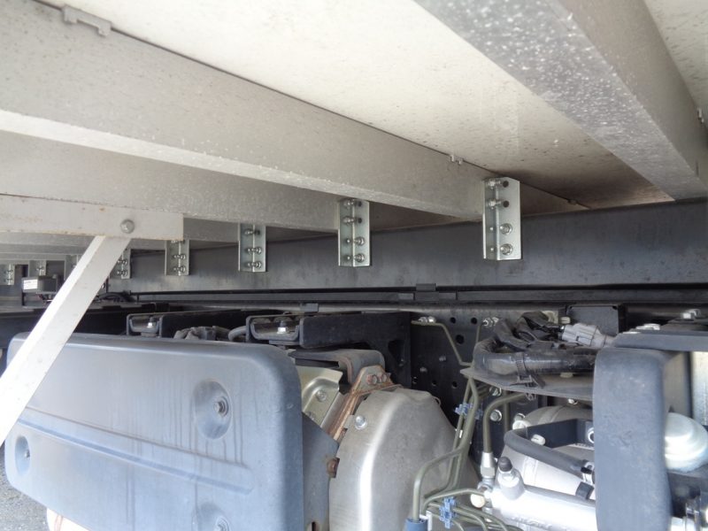 日産UD 中型トラック 冷凍車ワイドエアサス格納PG付 画像