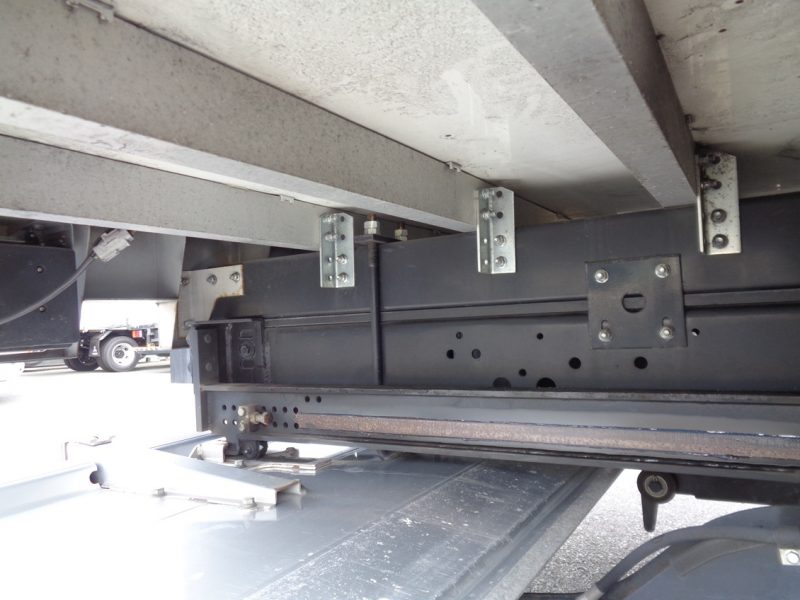 日産UD 中型トラック 冷凍車ワイドエアサス格納PG付 画像