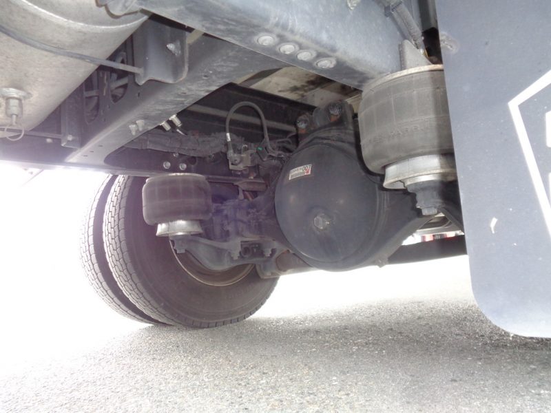 日産UD 中型トラック 冷凍車ワイドエアサス格納PG付 画像