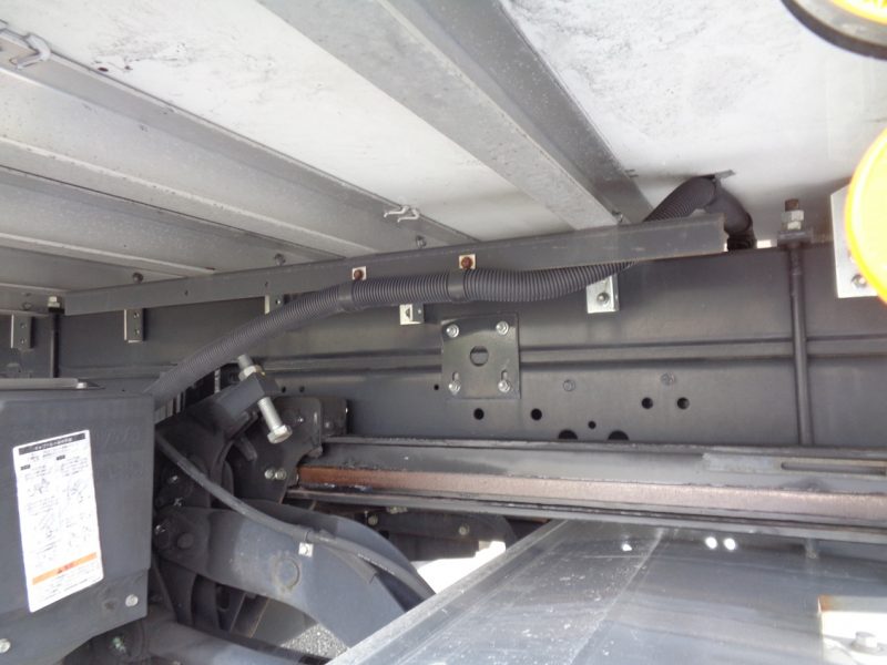 日産UD 中型トラック 冷凍車ワイドエアサス格納PG付 画像