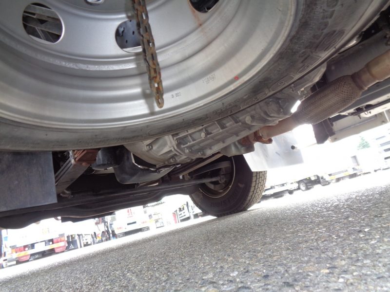 日産UD 中型トラック 冷凍車ワイドエアサス格納PG付 画像