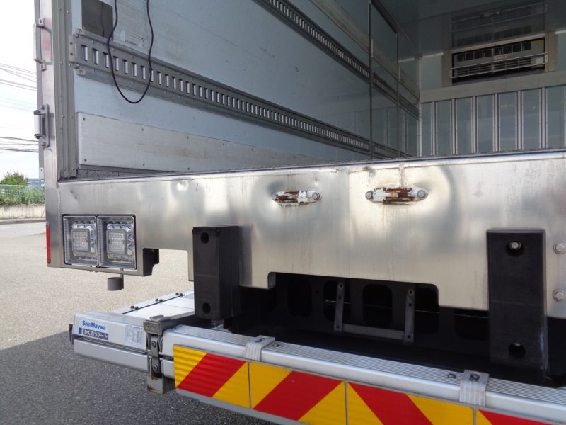 日産UD 中型トラック 冷凍車ワイドエアサス格納PG付 画像