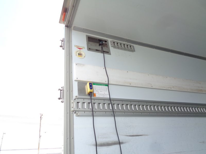 日産UD 中型トラック 冷凍車ワイドエアサス格納PG付 画像