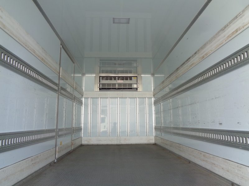 日産UD 中型トラック 冷凍車ワイドエアサス格納PG付 画像