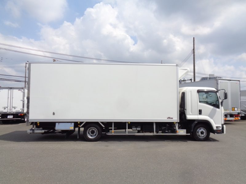 日産UD 中型トラック 冷凍車ワイドエアサス格納PG付 画像