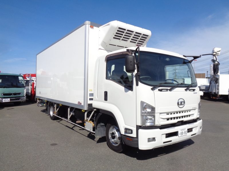 日産UD 中型トラック 冷凍車ワイドエアサス格納PG付 画像