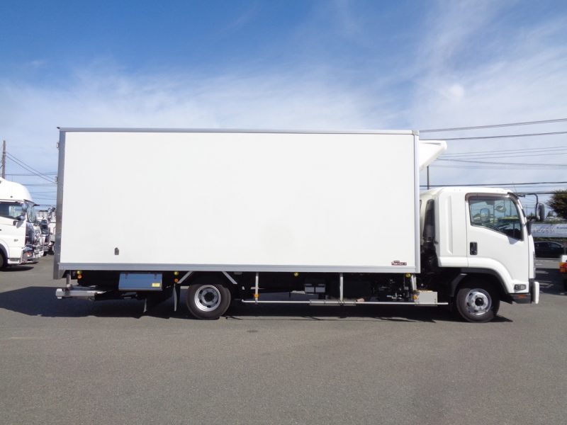 日産UD 中型トラック 冷凍車ワイドエアサス格納PG付 画像