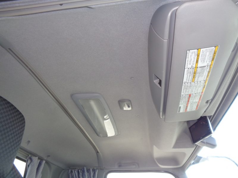 日産UD 中型トラック 冷凍車ワイドエアサス格納PG付 画像