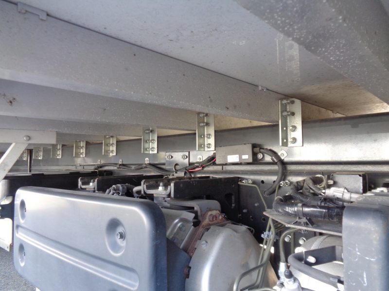 日産UD 中型トラック 冷凍車ワイドエアサス格納PG付 画像