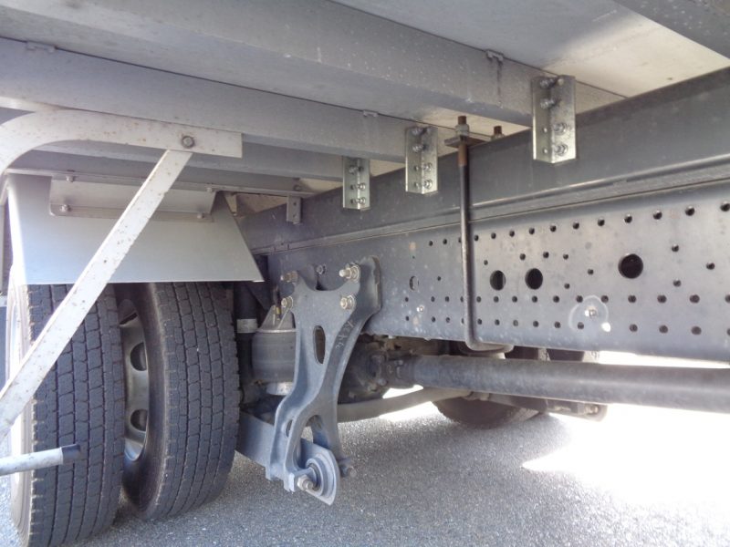 日産UD 中型トラック 冷凍車ワイドエアサス格納PG付 画像