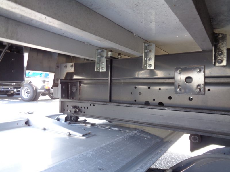 日産UD 中型トラック 冷凍車ワイドエアサス格納PG付 画像