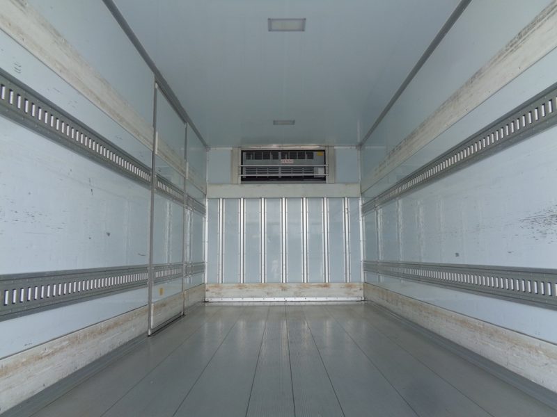 日産UD 中型トラック 冷凍車ワイドエアサス格納PG付 画像