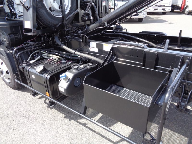 三菱 中型トラック アームロール 画像