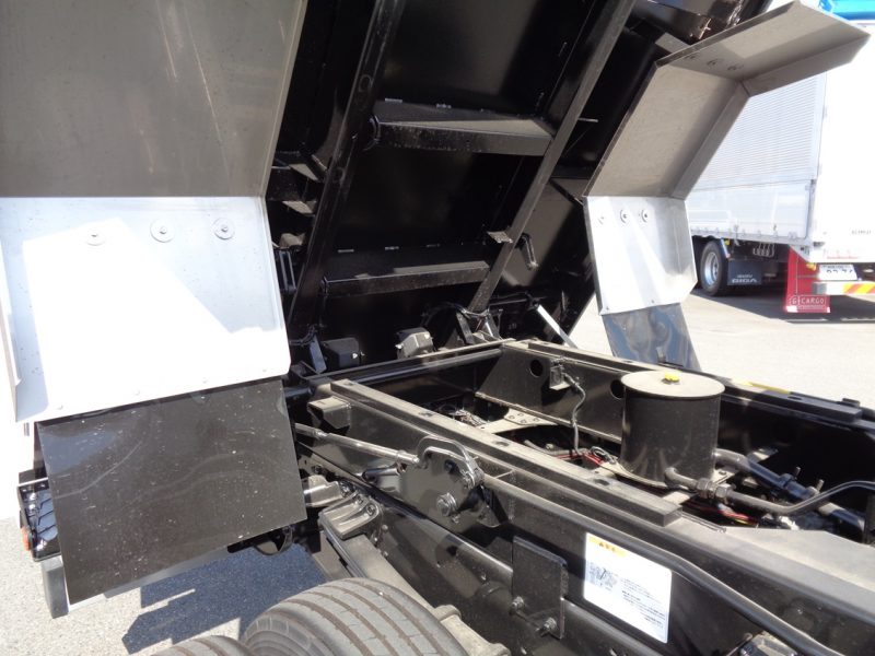 三菱 大型トラック 増tダンプ土砂(7.1t)3.5m 画像