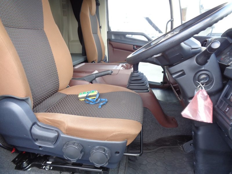 日野 中型トラック 冷凍車ワイド格納PG付 画像