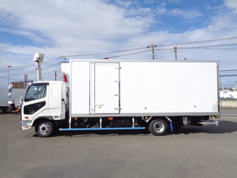 三菱 中型トラック 冷凍車ワイドエアサス格納PG付 画像