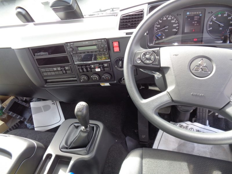 三菱 中型トラック 冷凍車ワイドエアサス格納PG付 画像