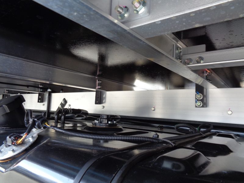 三菱 中型トラック 冷凍車ワイドエアサス格納PG付 画像