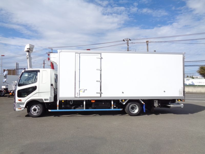 三菱 中型トラック 冷凍車ワイドエアサス格納PG付 画像