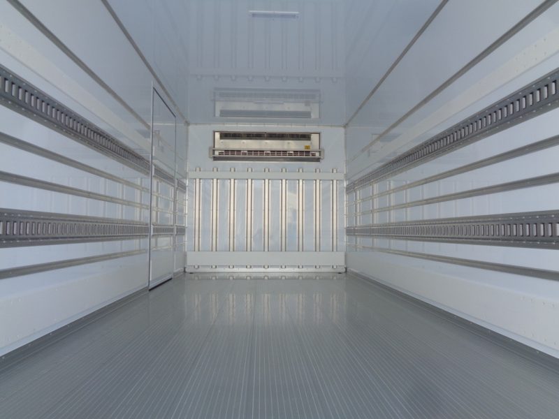 三菱 中型トラック 冷凍車ワイドエアサス格納PG付 画像