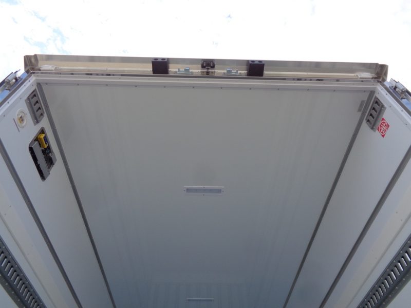 三菱 中型トラック 冷凍車ワイドエアサス格納PG付 画像