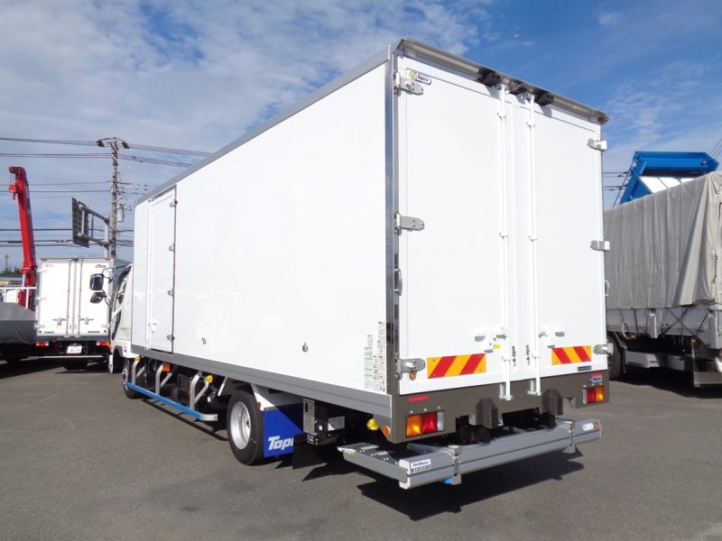 三菱 中型トラック 冷凍車ワイドエアサス格納PG付 画像