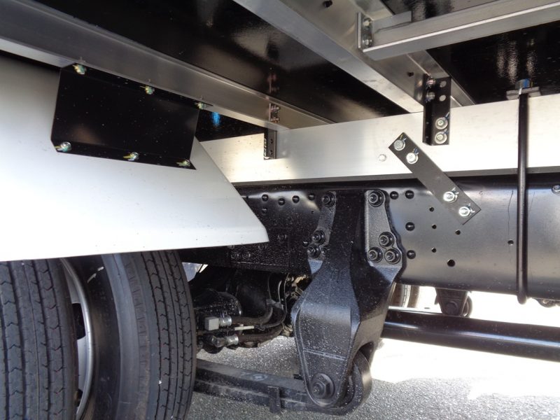 三菱 中型トラック 冷凍車ワイドエアサス格納PG付 画像