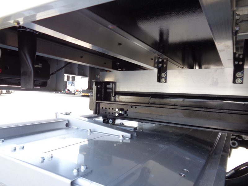 三菱 中型トラック 冷凍車ワイドエアサス格納PG付 画像