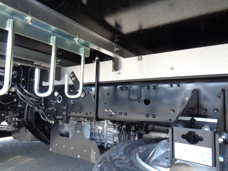 三菱 中型トラック 冷凍車ワイドエアサス格納PG付 画像