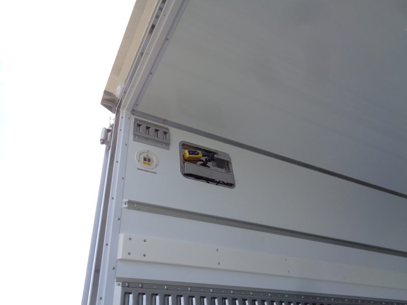 三菱 中型トラック 冷凍車ワイドエアサス格納PG付 画像