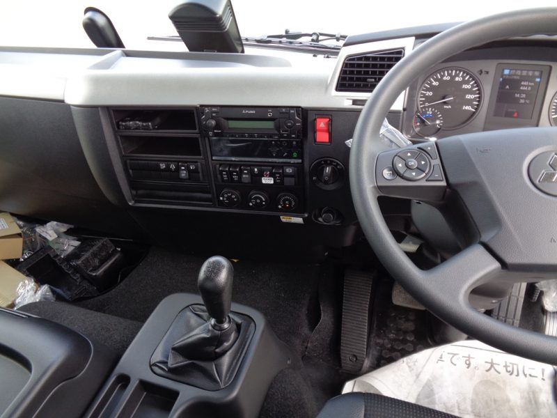 三菱 中型トラック 冷凍車ワイドエアサス格納PG付 画像