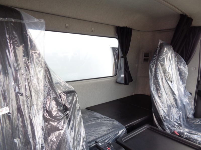 三菱 中型トラック 冷凍車ワイドエアサス格納PG付 画像