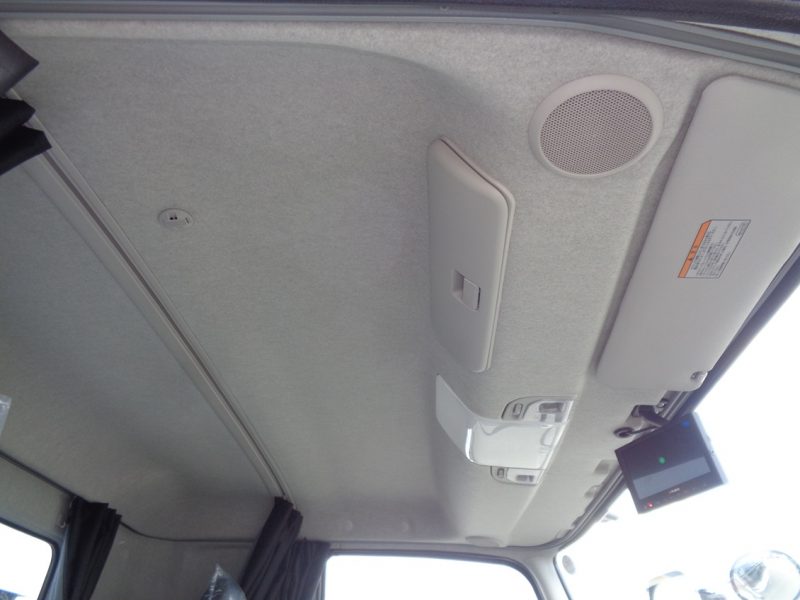 三菱 中型トラック 冷凍車ワイドエアサス格納PG付 画像