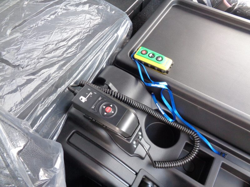 三菱 中型トラック 冷凍車ワイドエアサス格納PG付 画像