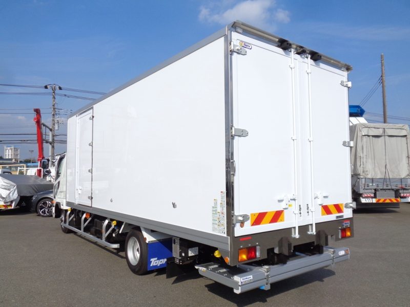 三菱 中型トラック 冷凍車ワイドエアサス格納PG付 画像