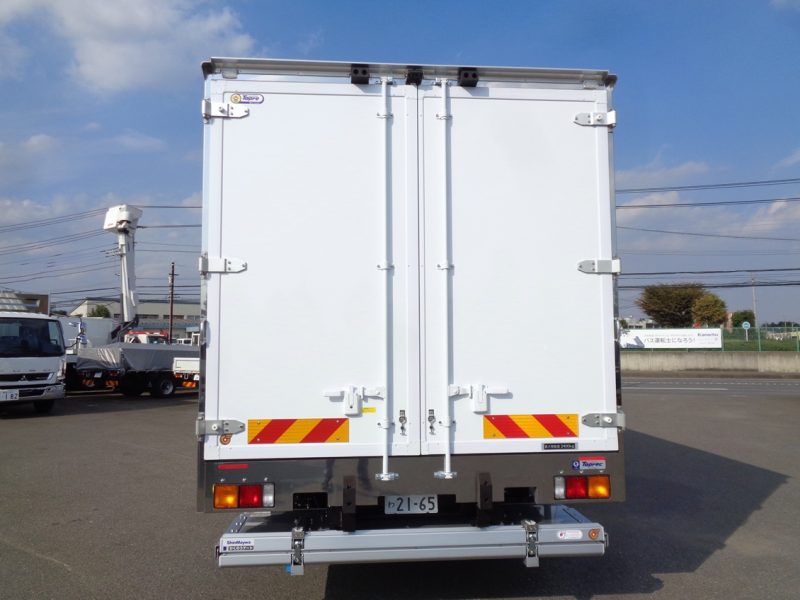 三菱 中型トラック 冷凍車ワイドエアサス格納PG付 画像