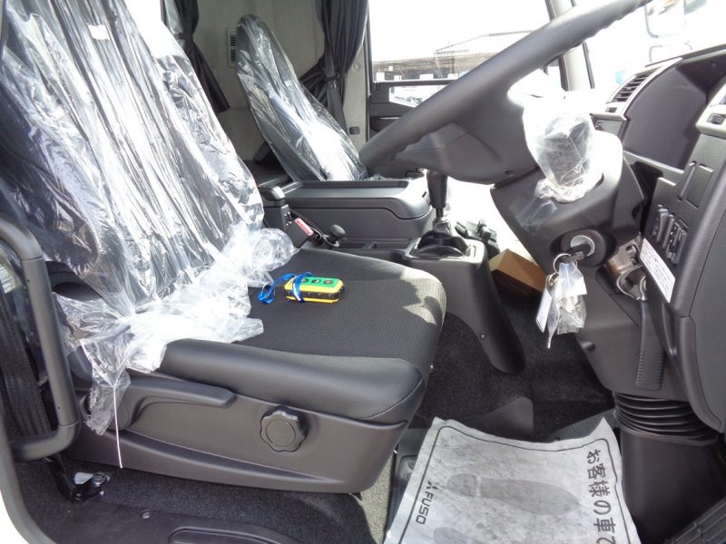 三菱 中型トラック 冷凍車ワイドエアサス格納PG付 画像