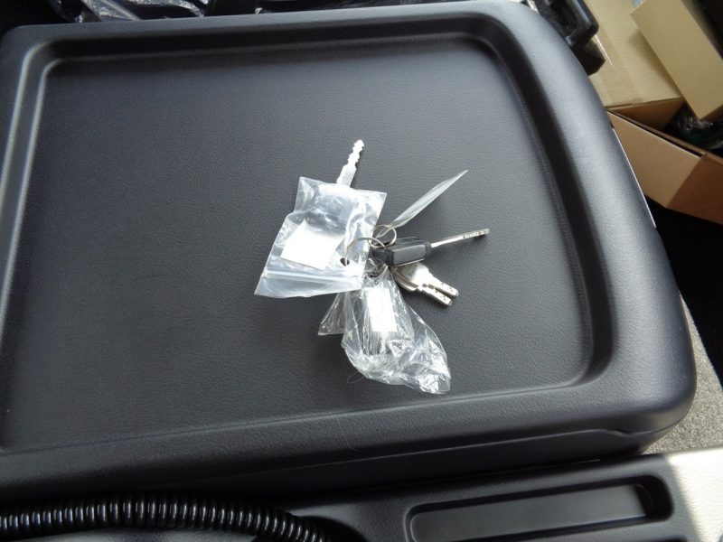 三菱 中型トラック 冷凍車ワイドエアサス格納PG付 画像