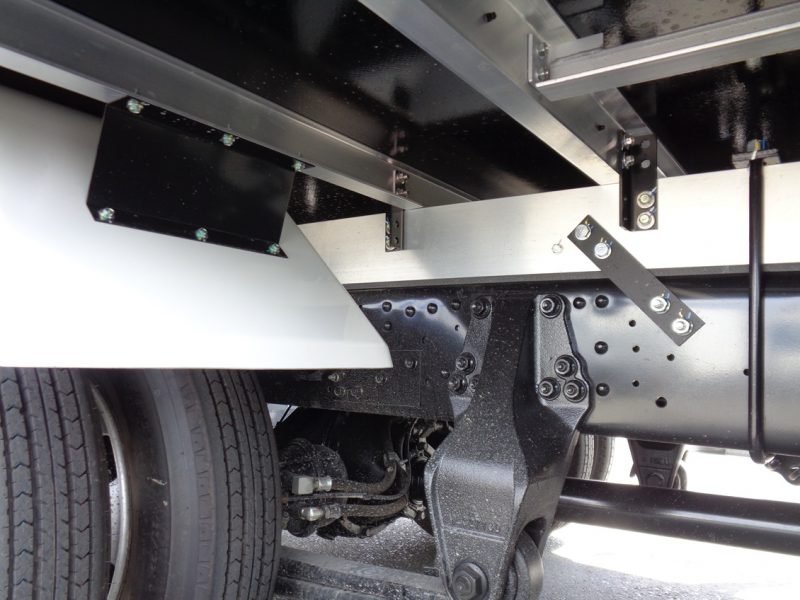 三菱 中型トラック 冷凍車ワイドエアサス格納PG付 画像