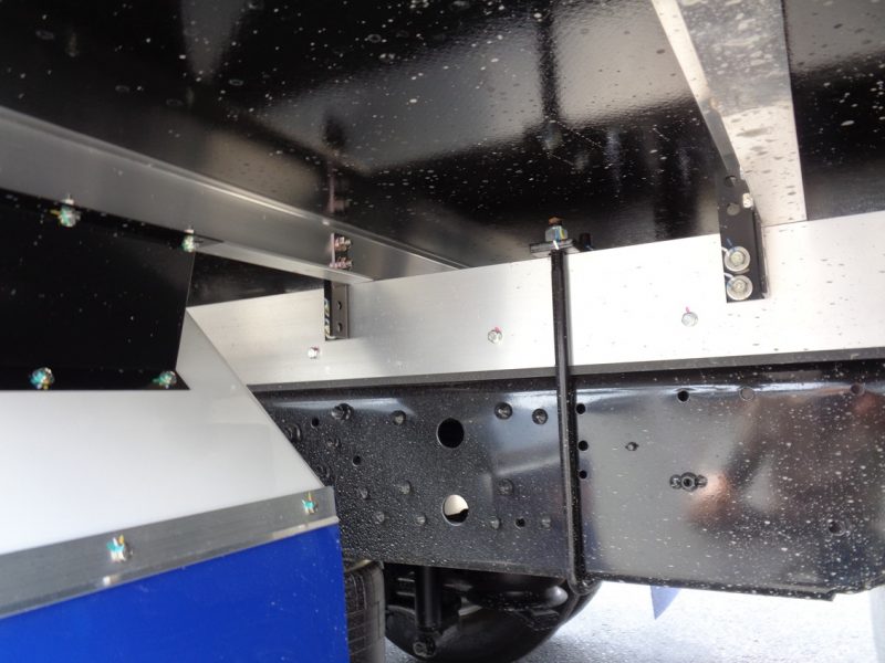 三菱 中型トラック 冷凍車ワイドエアサス格納PG付 画像