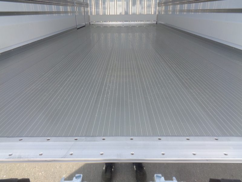 三菱 中型トラック 冷凍車ワイドエアサス格納PG付 画像