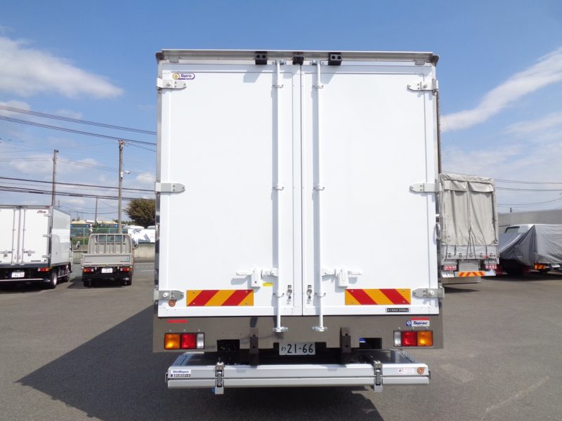 三菱 中型トラック 冷凍車ワイドエアサス格納PG付 画像