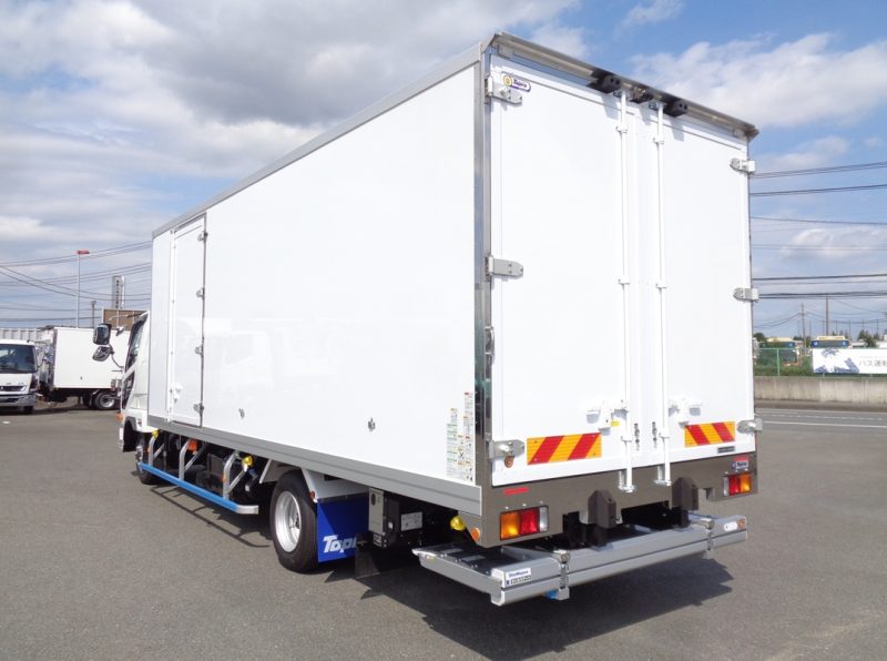 三菱 中型トラック 冷凍車ワイドエアサス格納PG付 画像