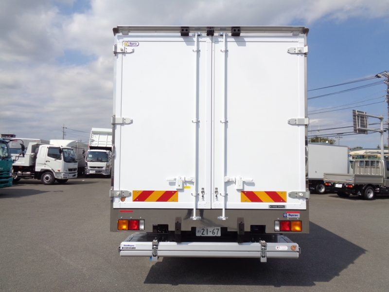 三菱 中型トラック 冷凍車ワイドエアサス格納PG付 画像