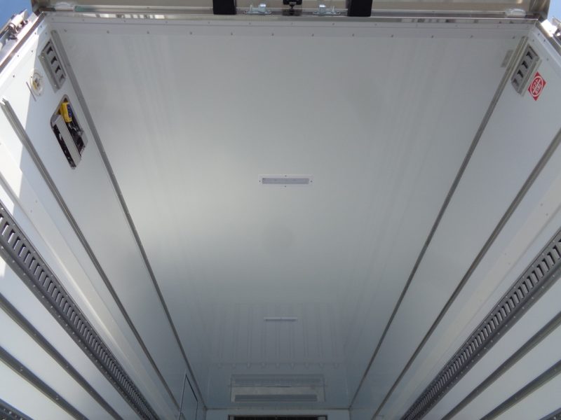 三菱 中型トラック 冷凍車ワイドエアサス格納PG付 画像