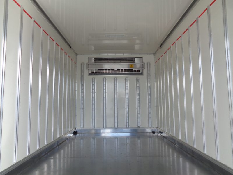 いすゞ 小型トラック 冷凍車中温(ワイド・ロング)スムーサー 画像