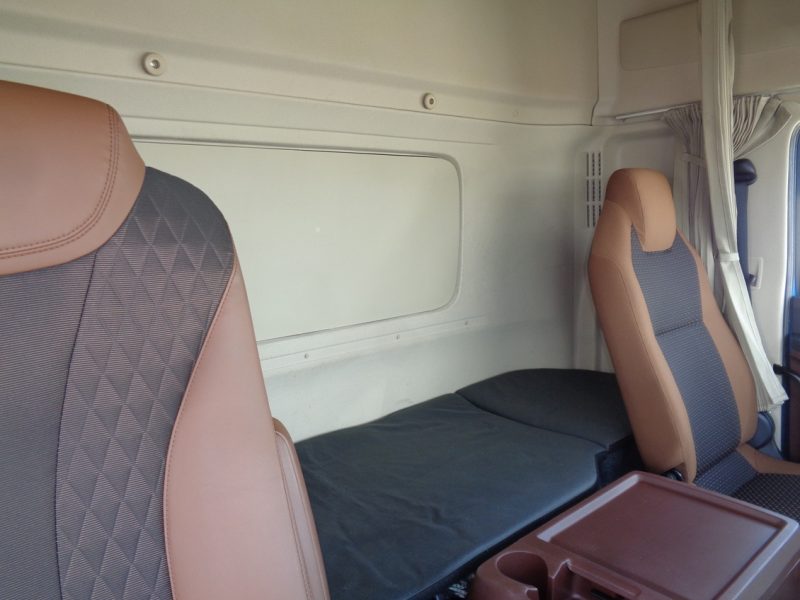 日野 大型トラック コンテナ専用車総輪エアサスハイルーフ(スワップボデー) 画像